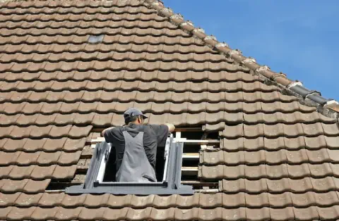 Pose de velux à Valentine